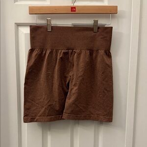 NVGTN Mocha Contour Seamless Shorts